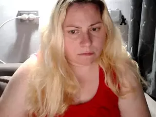 candycream17's Live Sex Cam Show