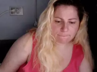 candycream17's Live Sex Cam Show