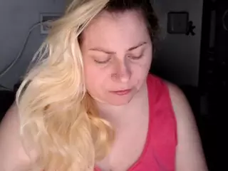 candycream17's Live Sex Cam Show
