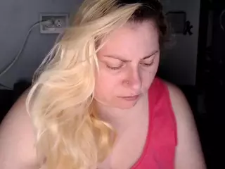 candycream17's Live Sex Cam Show
