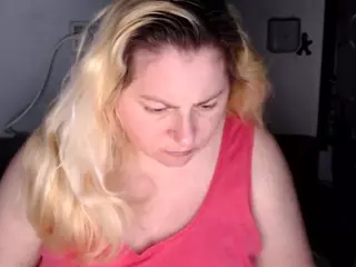candycream17's Live Sex Cam Show