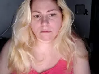 candycream17's Live Sex Cam Show