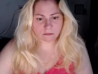 candycream17's Live Sex Cam Show