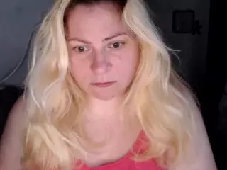 candycream17's Live Sex Cam Show