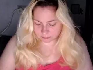 candycream17's Live Sex Cam Show