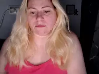 candycream17's Live Sex Cam Show