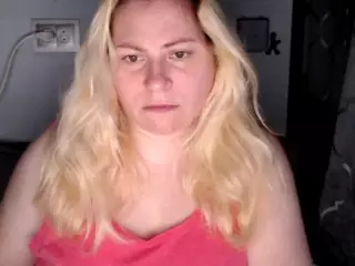 candycream17's Live Sex Cam Show