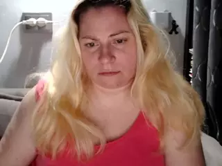 candycream17's Live Sex Cam Show