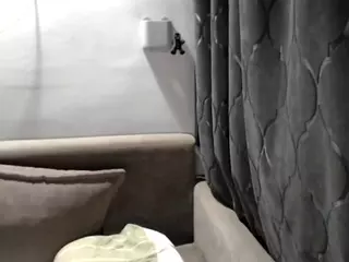 candycream17's Live Sex Cam Show