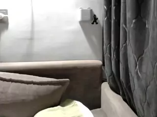 candycream17's Live Sex Cam Show