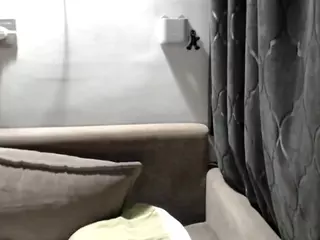 candycream17's Live Sex Cam Show