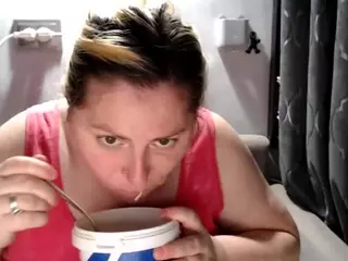 candycream17's Live Sex Cam Show