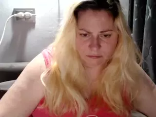 candycream17's Live Sex Cam Show