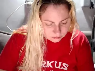 candycream17's Live Sex Cam Show
