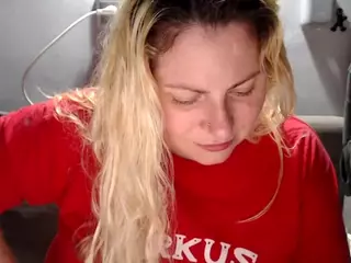 candycream17's Live Sex Cam Show