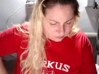 candycream17's Live Sex Cam Show