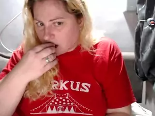 candycream17's Live Sex Cam Show
