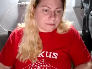 candycream17's Live Sex Cam Show
