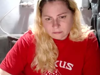 candycream17's Live Sex Cam Show