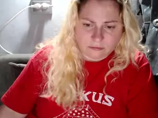 candycream17's Live Sex Cam Show