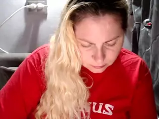 candycream17's Live Sex Cam Show