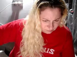 candycream17's Live Sex Cam Show