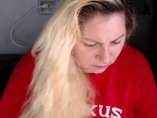 candycream17's Live Sex Cam Show