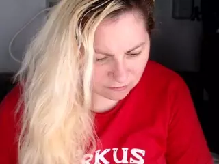 candycream17's Live Sex Cam Show