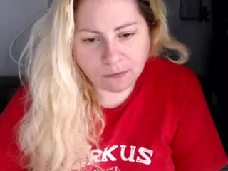 candycream17's Live Sex Cam Show