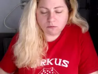 candycream17's Live Sex Cam Show