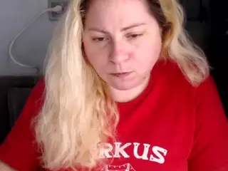 candycream17's Live Sex Cam Show