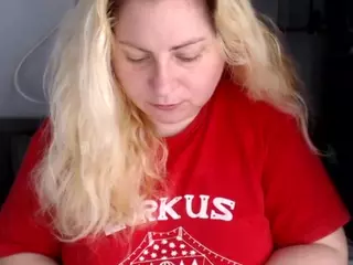 candycream17's Live Sex Cam Show