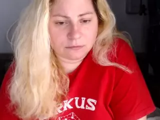 candycream17's Live Sex Cam Show