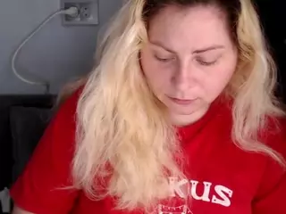 candycream17's Live Sex Cam Show