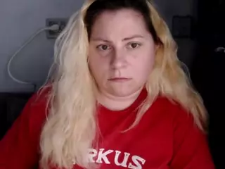candycream17's Live Sex Cam Show