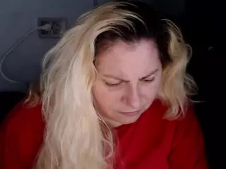 candycream17's Live Sex Cam Show