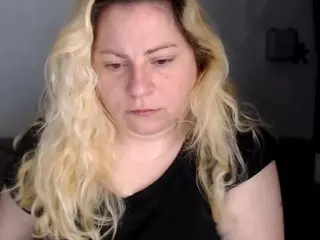 candycream17's Live Sex Cam Show