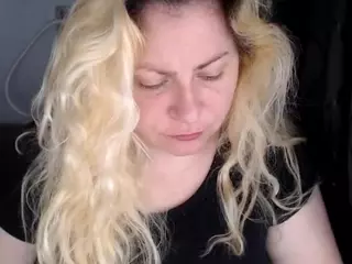 candycream17's Live Sex Cam Show