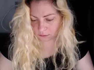 candycream17's Live Sex Cam Show