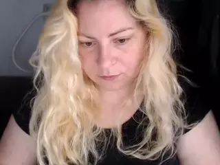 candycream17's Live Sex Cam Show