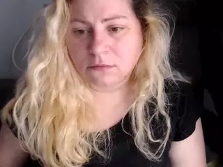 candycream17's Live Sex Cam Show