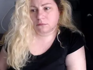 candycream17's Live Sex Cam Show