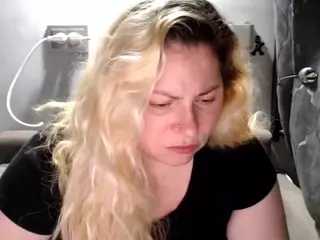 candycream17's Live Sex Cam Show