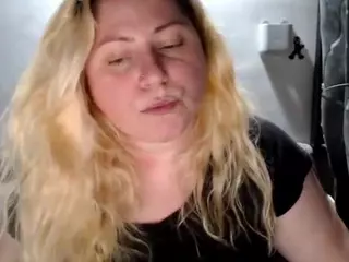 candycream17's Live Sex Cam Show