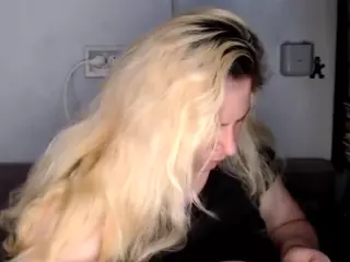 candycream17's Live Sex Cam Show