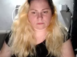 candycream17's Live Sex Cam Show