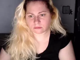 candycream17's Live Sex Cam Show