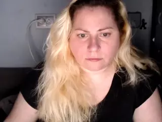candycream17's Live Sex Cam Show
