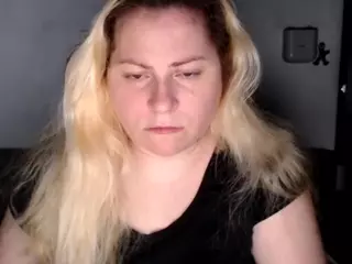 candycream17's Live Sex Cam Show
