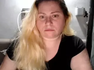 candycream17's Live Sex Cam Show